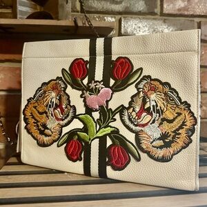 Stylish Cream Shoulder Bag with Tiger and Floral Embroidery